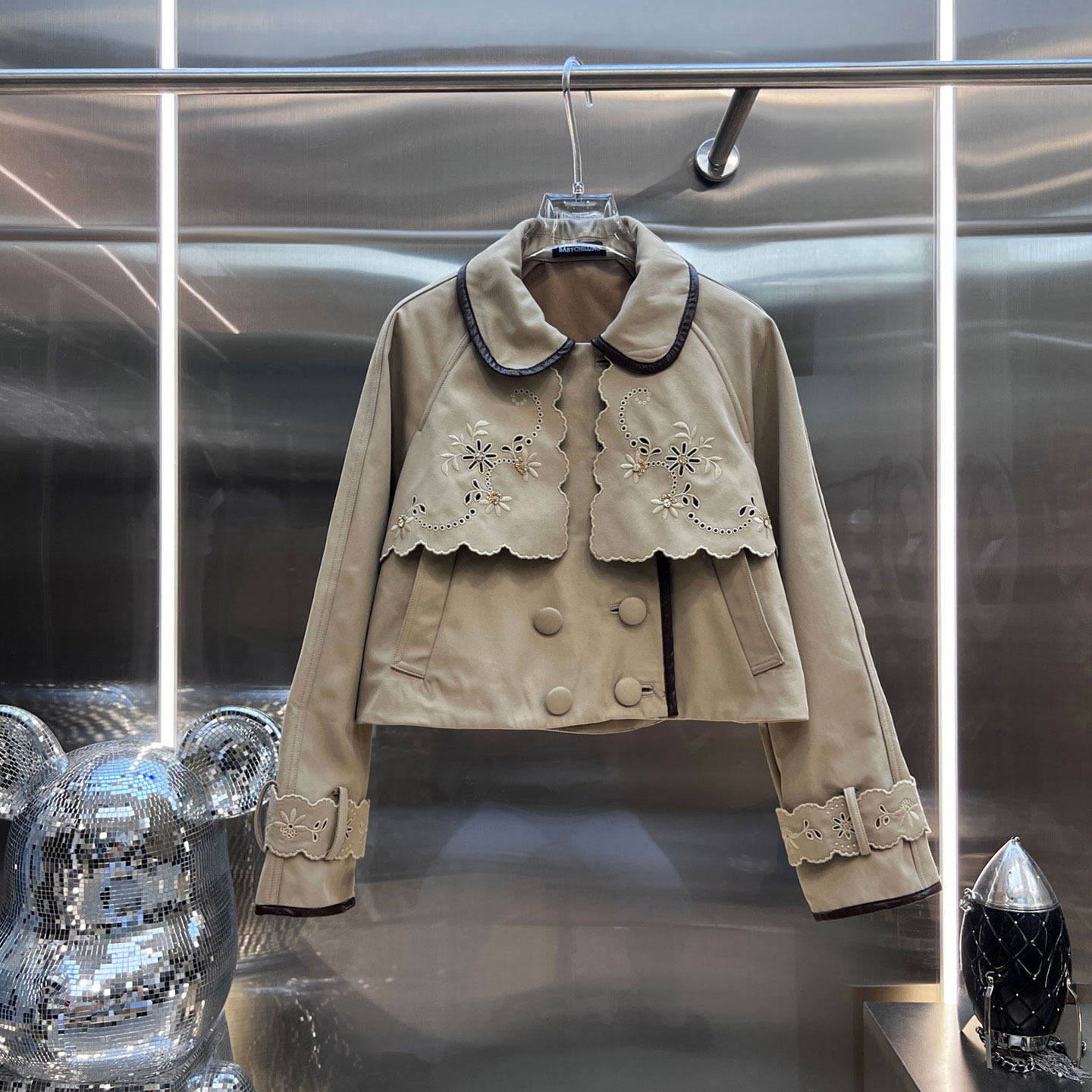 NKC.欧洲站小众深圳南油时尚娃娃领刺绣花朵短外套减龄半裙套装潮