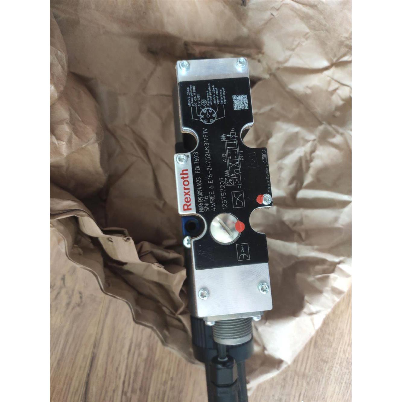 4WRKE32E600L-3X/6EG24EK31/A1D3M比例阀