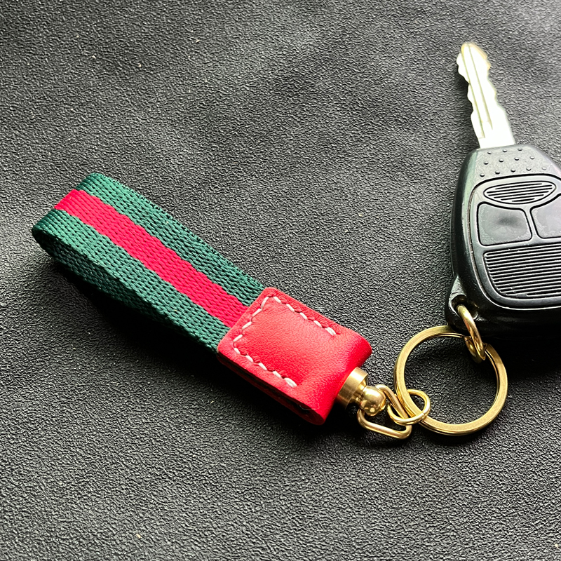 手工缝制真皮搭配帆布钥匙扣挂件