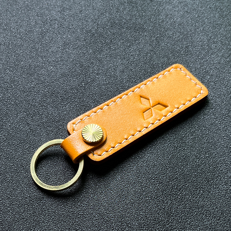 适用三菱钥匙扣真皮牛皮挂件定制