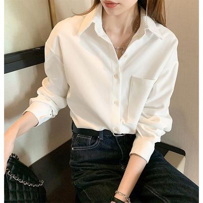 White shirt women's autumn winter 2021 new design feeling small crowd foreign style top loose and lazy, with base shirt fashion inside