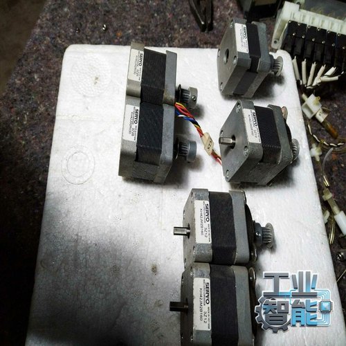 询价~SERVO步进电机，KH42JM2R030  3Z26、2个
