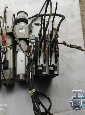 询价~MCDHT93520有两台800一台，MHMD082G1D带