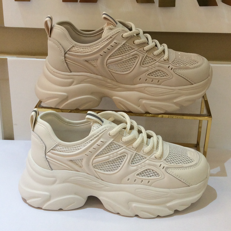 卡迪娜百搭轻便网面清爽女休闲鞋