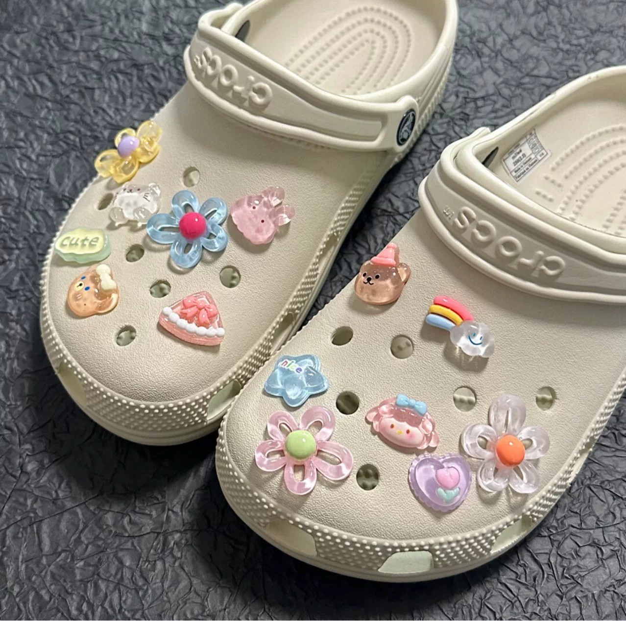 适配卡骆驰crocs冰透花朵鞋扣