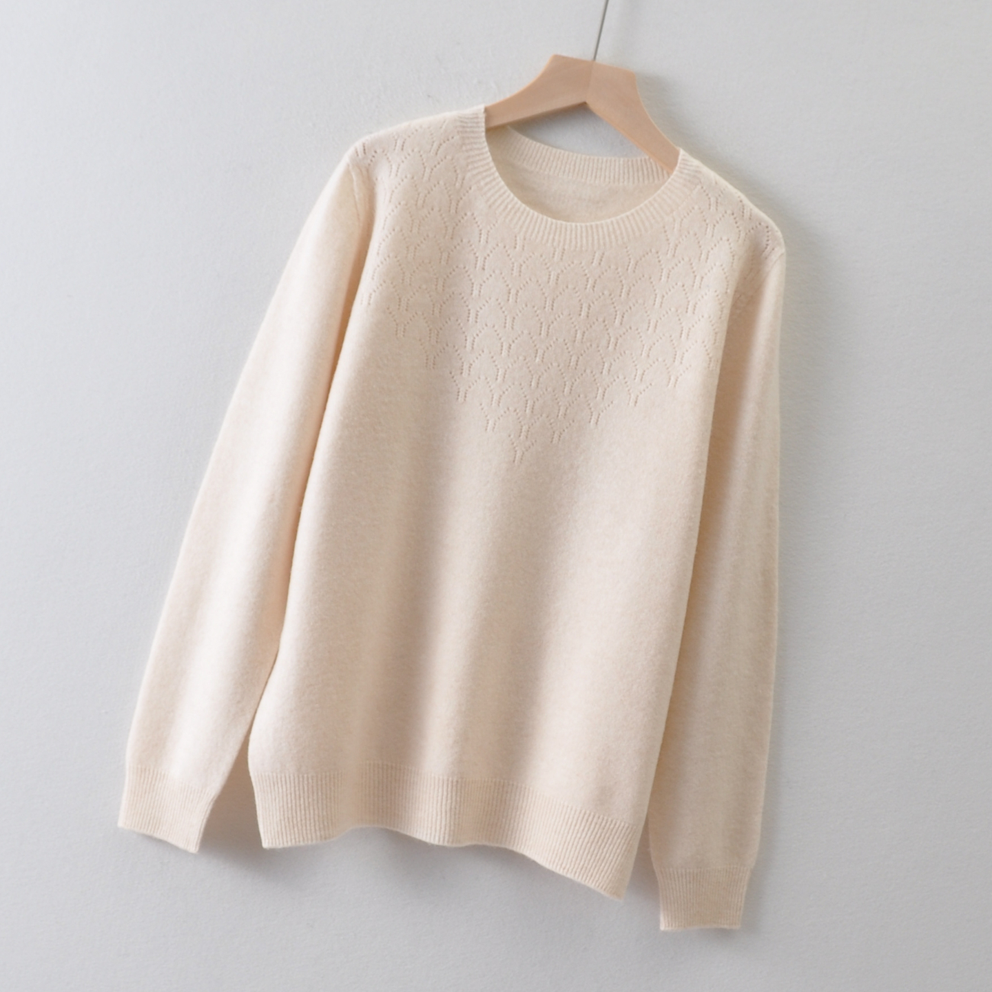 高品质~一体无缝羊毛套头毛衣保暖打底衫秋冬女装 软糯针织衫不扎