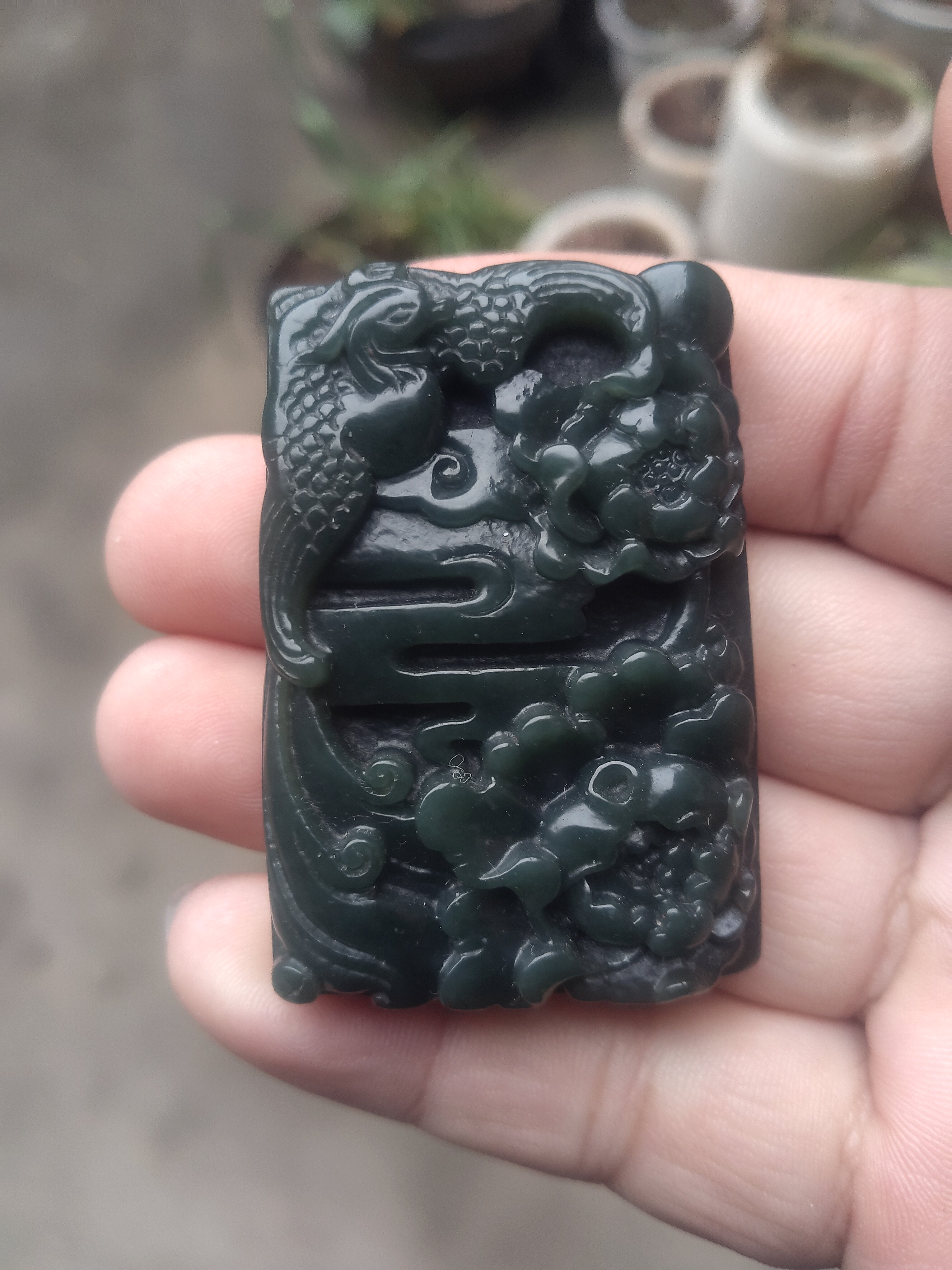 新疆和田玉籽料青碧玉凤穿牡丹国色天香花开富贵玉佩子冈牌毛衣坠