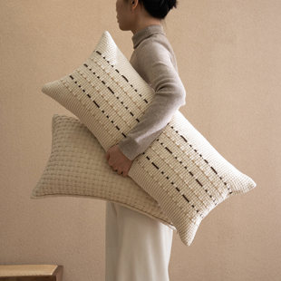 日本高端棉麻布艺沙发客厅抱枕名宿酒店样板间卧室装饰摆件腰靠枕