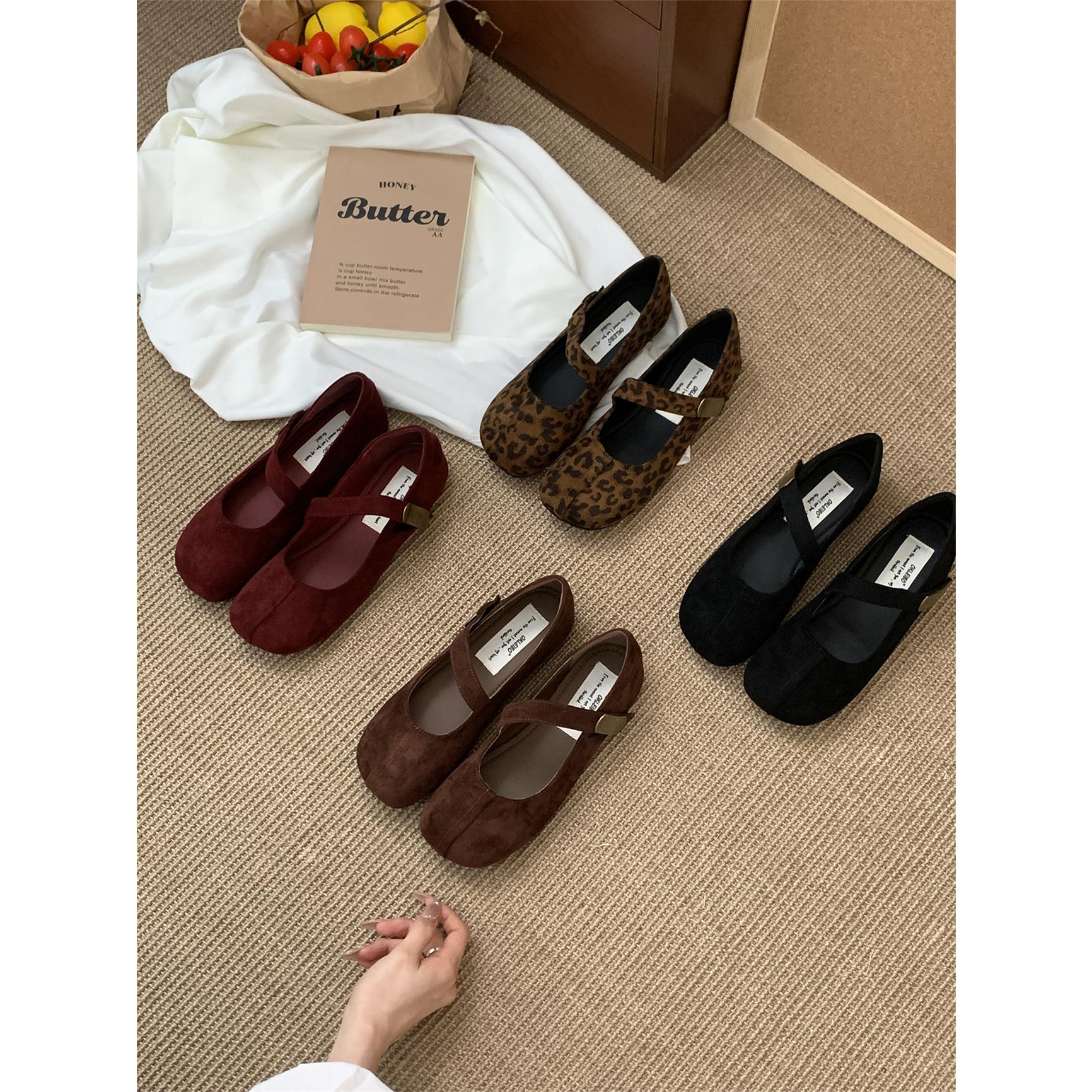 FQ3 实拍nuoqilin浅口单鞋春复古方头粗跟一字扣带玛丽珍鞋潮