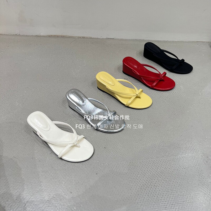 FQ3实拍 Luomanli细带简约坡跟人字拖鞋女外穿2026小众夹脚凉拖鞋