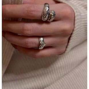 2026日韩风新款车花锤纹宽版戒指女小众个性百搭ins闪光鳞片戒指