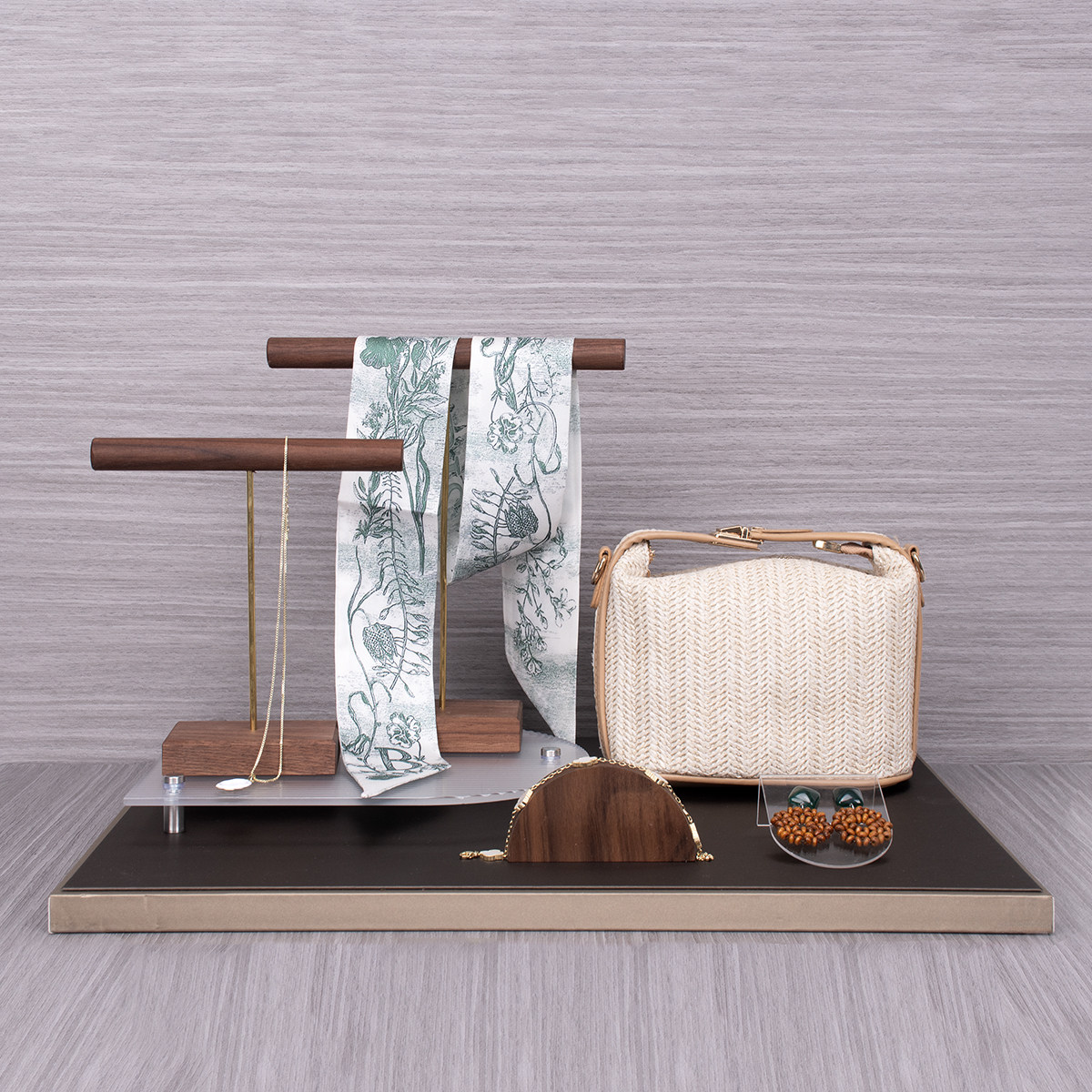 新中式古典风样板房衣帽间摆件软装衣柜木质首饰展示架草编包丝巾