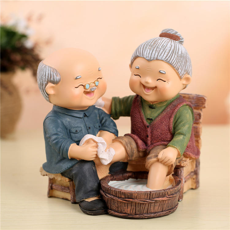 网红老夫妻洗脚树脂摆件珠宝店柜台装饰送父母结婚纪念日礼物摆设