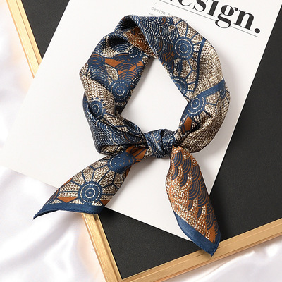 真丝丝巾女春秋时尚洋气小方巾高档送礼桑蚕丝围巾搭配衬衫小