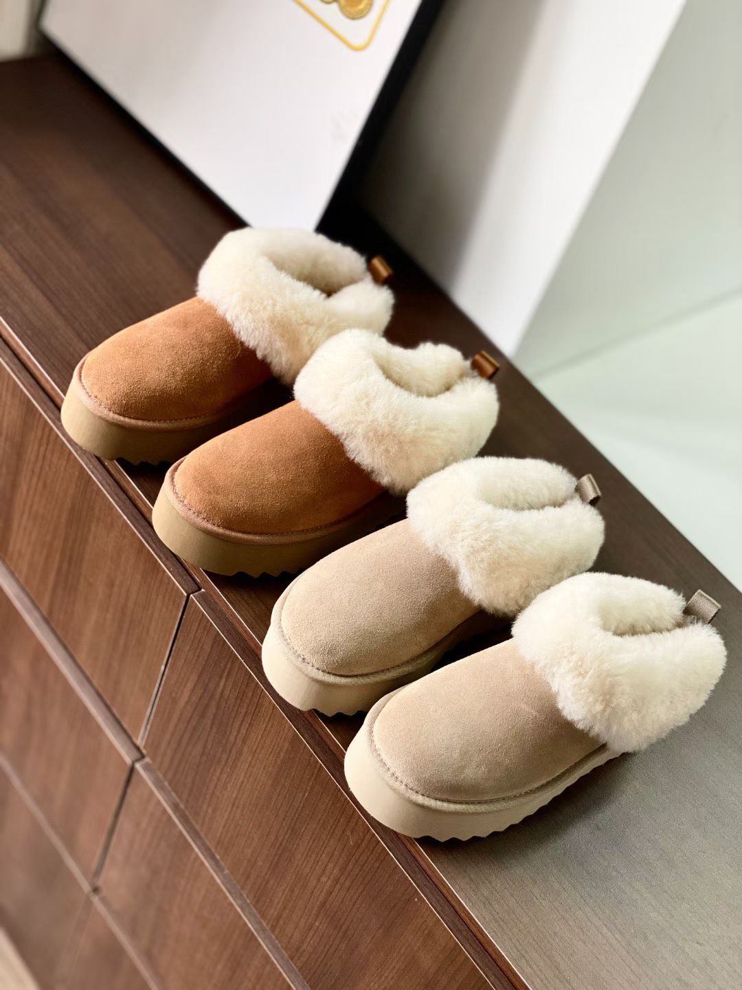 2025冬季新款女牛皮羊毛 加厚外穿 塔茨勒厚底一体雪地靴毛毛短靴