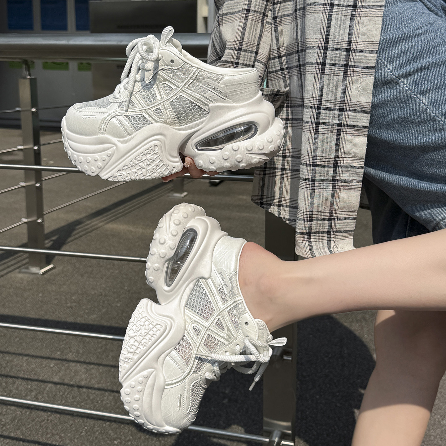 白色厚底气垫老爹鞋女2026夏季网面透气9cm增高休闲鞋包头半拖潮