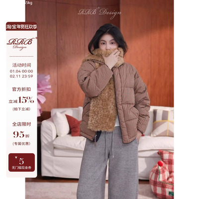 RRB Design 宽松显瘦圆领毛毛围巾撞色格纹保暖长袖鹅绒服外套