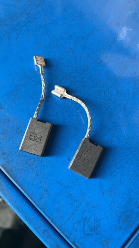 原装博世切割机碳刷GCO2000/TCO2000/GWS20-180角磨机电刷GWS2200