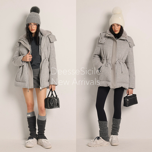 Deessesicile高级灰水貂绵羊皮拼接连帽鹅绒外套抽绳中长款羽绒服