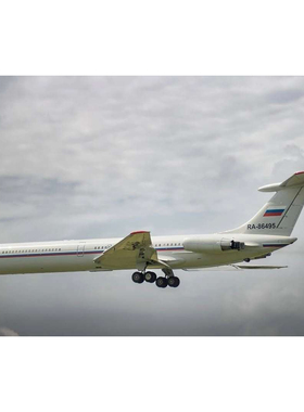 预Phoenix 12105 俄罗斯罗西亚航空 IL-62M 合金 RA-86495 1:400
