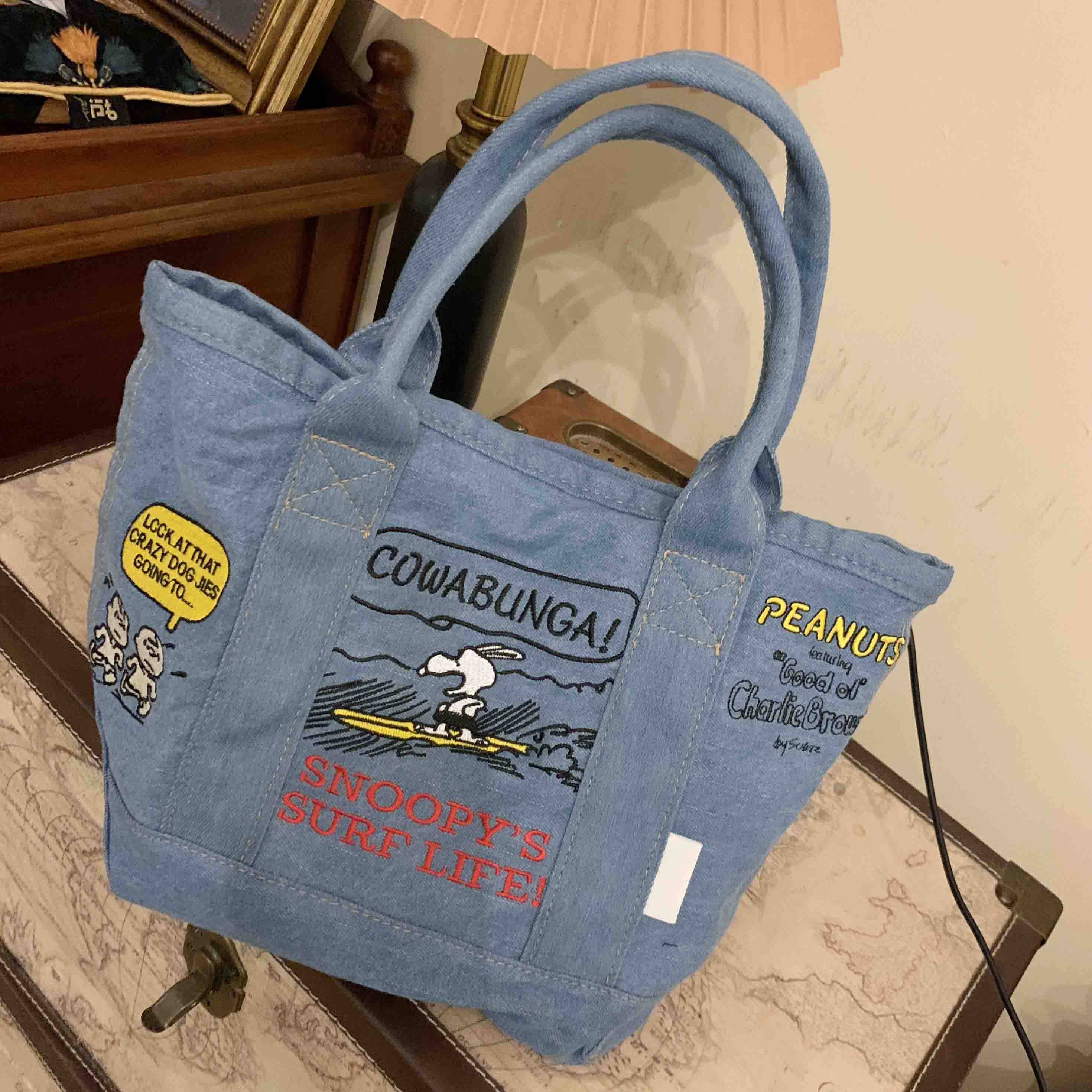 Túi xách tay denim snoopy kí ức tuổi thơ teeth túi sủi cảo truyện tranh hoạt hình mẫu mới 2022 dễ phối xuất khẩu