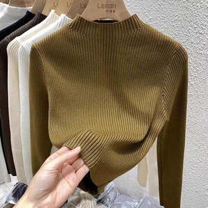 2023秋冬半高领内搭毛衣女黑色打底衫设计感小众高腰短款针织上衣