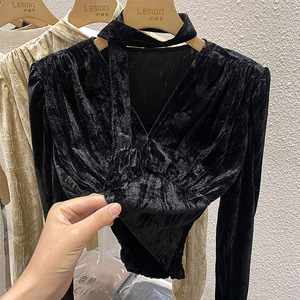 黑色V领长袖T恤女秋冬法式金丝绒打底衫设计感小众收腰短款上衣女