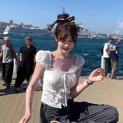 方领泡泡袖短袖衬衫女蕾丝上衣
