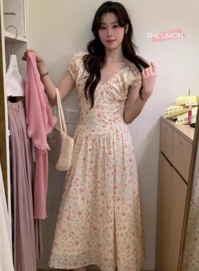 法式田园风V领碎花短袖连衣裙女