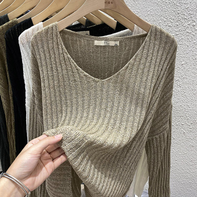 冰丝镂空新款秋冬v领白色针织衫