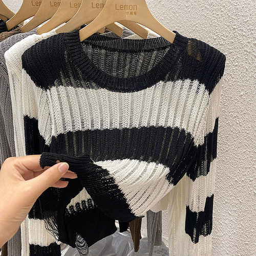 复古条纹长袖针织罩衫女