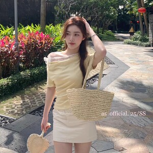 2025早春蕾丝拼接斜肩短袖T恤女设计感小众性感打底衫一字肩上衣