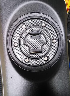 比亚乔埋地雷油箱贴改装个性摩托车油箱盖贴纸保护贴立体防刮防水