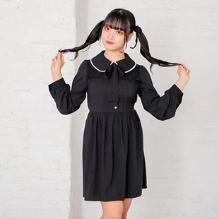 日单女士萝莉风甜美可爱娃娃领连衣裙蕾丝拼接设计蕾丝袖 口