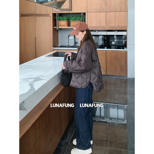 LUNAFUNG冯下文·菱格纹绗缝羽绒服女轻薄立领灰鸭绒外套保暖上衣