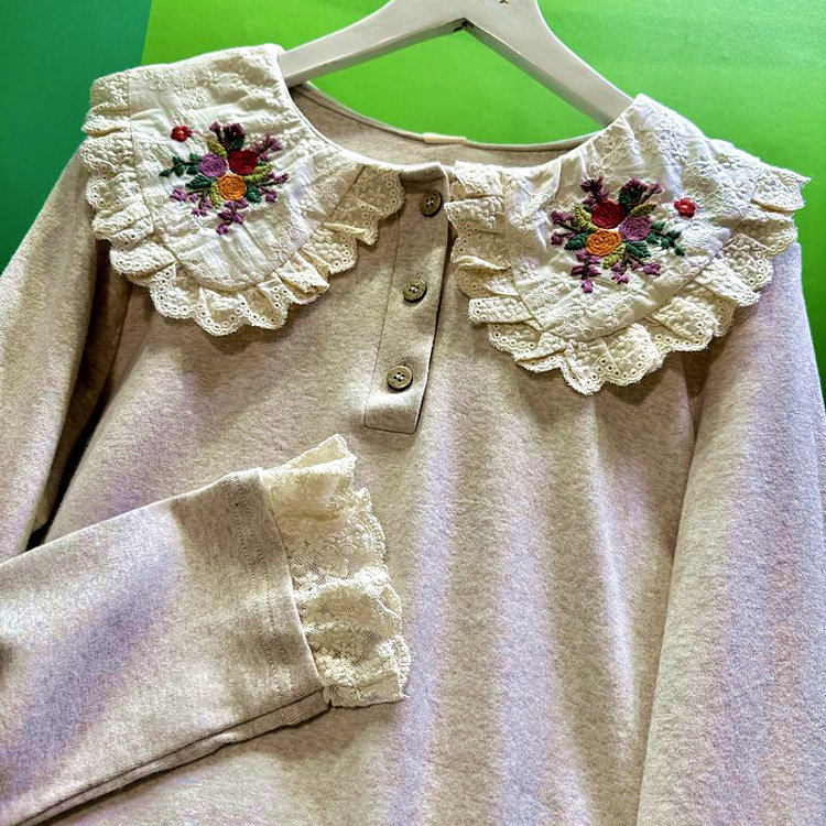 柔软针织纯棉/森女系上衣绣花娃娃领拼接花边长袖修身打底衫春秋