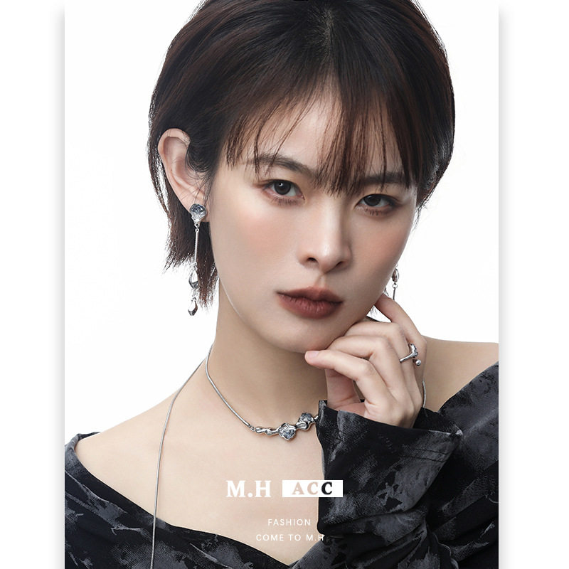 冰蓝色玻璃珠轻奢耳饰925高级感时尚ins耳钉原创设计小清新耳环女,饰品/流行首饰/时尚饰品新,耳环,淘宝优惠券,粉丝福利购,淘宝优惠卷