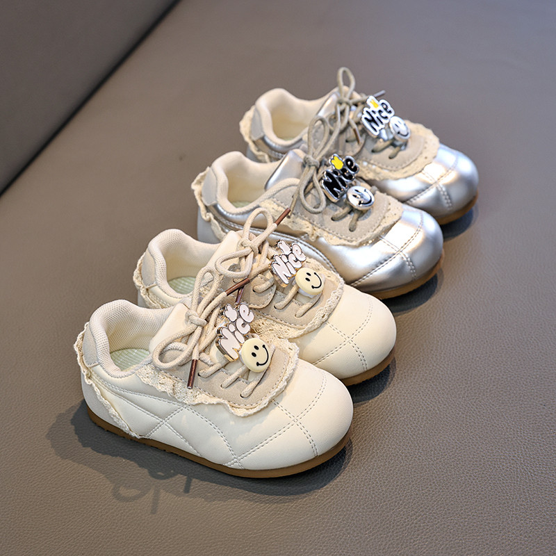儿童德训鞋2026春新款软面笑脸板鞋女童时尚洋气休闲鞋宝宝跑步鞋