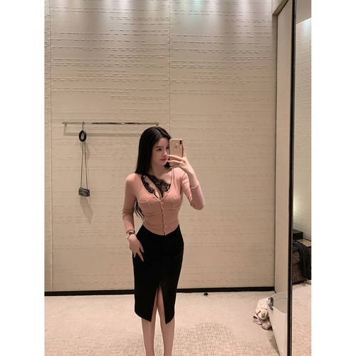 中古蕾丝内搭针织上衣麂皮裙