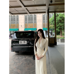 法式 故事优雅感 气质收腰长裙子围裹针织连衣裙 SWAN司凰轻奢 THE