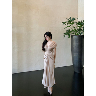 收腰长裙褶皱绸缎面气质连衣裙 修身 THE SWAN司凰轻奢