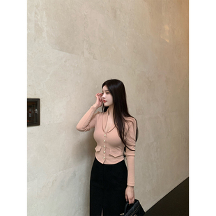 打底针织上衣女 小小中古玫瑰金扣日常磨毛修身 THE SWAN司凰轻奢