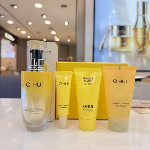 欧蕙滋润清爽不油腻阻挡紫外线