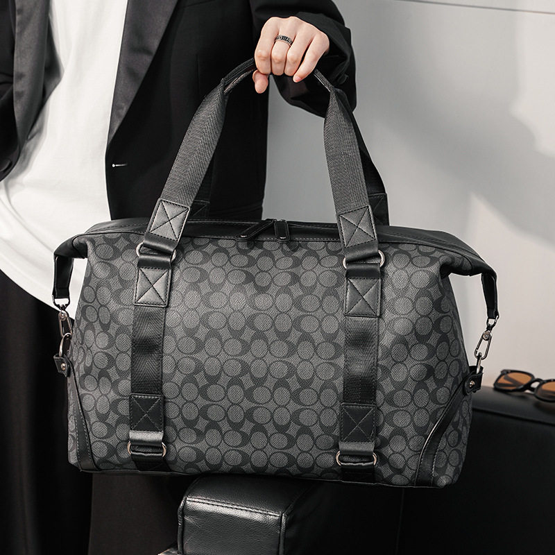 现货零售新款手提旅行包潮牌个性横款男士男包休闲短途出差斜挎包