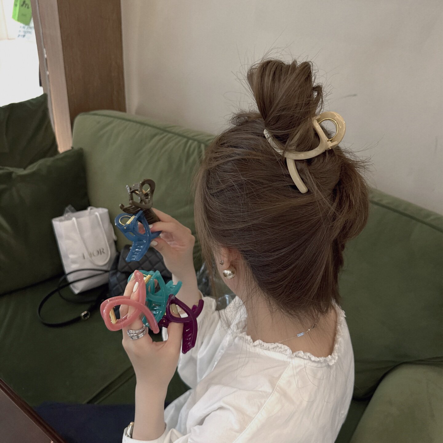 韩系彩色糖果盘发抓夹少女百搭半抓高马尾夹碎发侧边刘海抓发饰夹