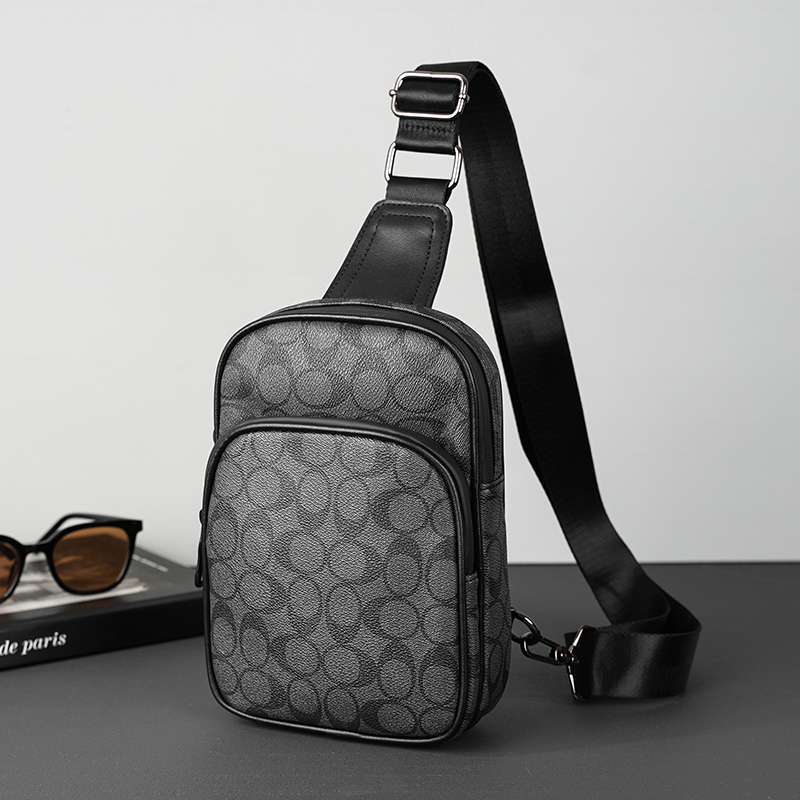 时尚新款小胸包简约潮牌斜挎包