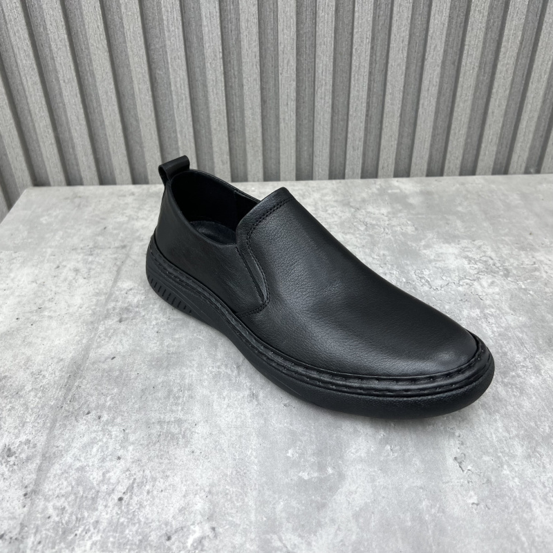 复古纯色圆头平底套脚男士皮鞋