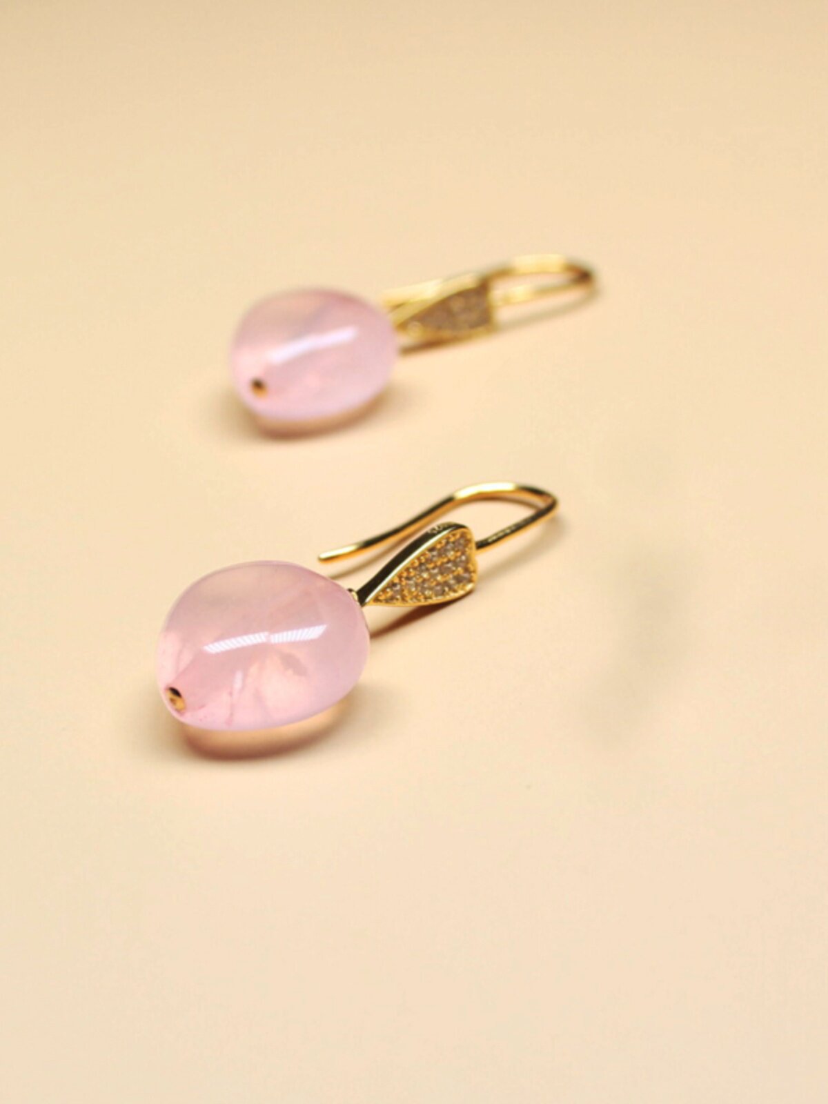 여성용 천연 딸기 크리스탈 귀걸이  상감 지르콘 러브 귀걸이 손으로 비즈로 장식한 하트 핑크 크리스탈 귀걸이