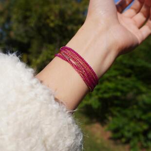 红宝石手链女款串珠手饰注金细闪紫红色手工编绳多层叠戴极细手绳