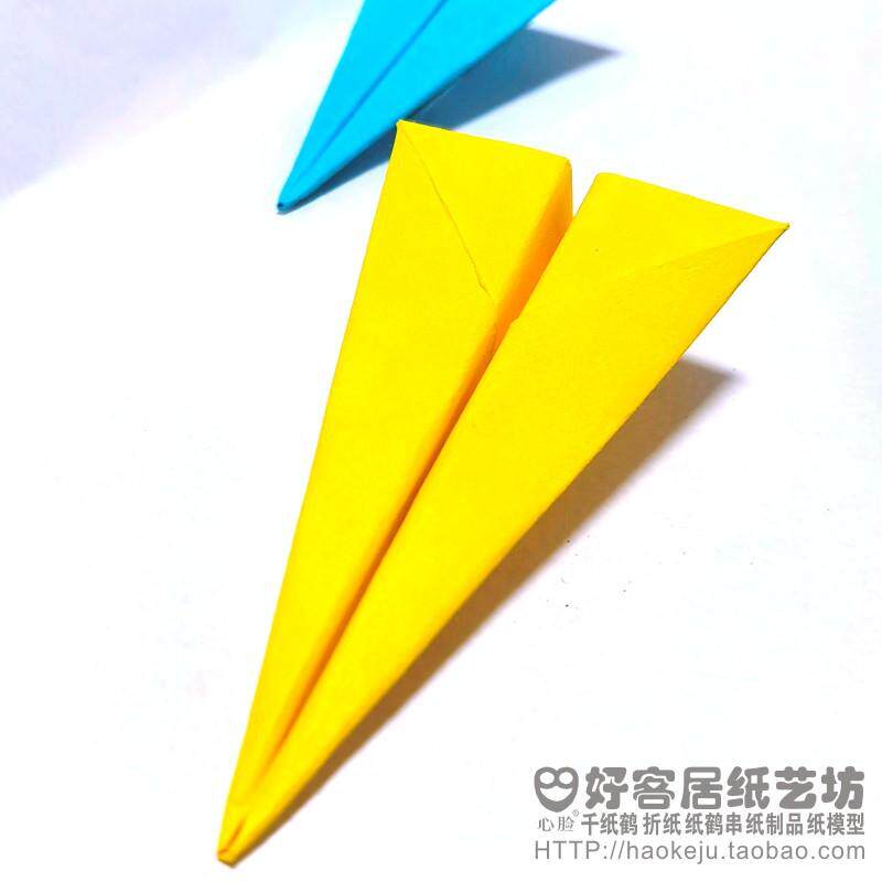 心脸美陈吊件摆件手拿折叠纸飞机